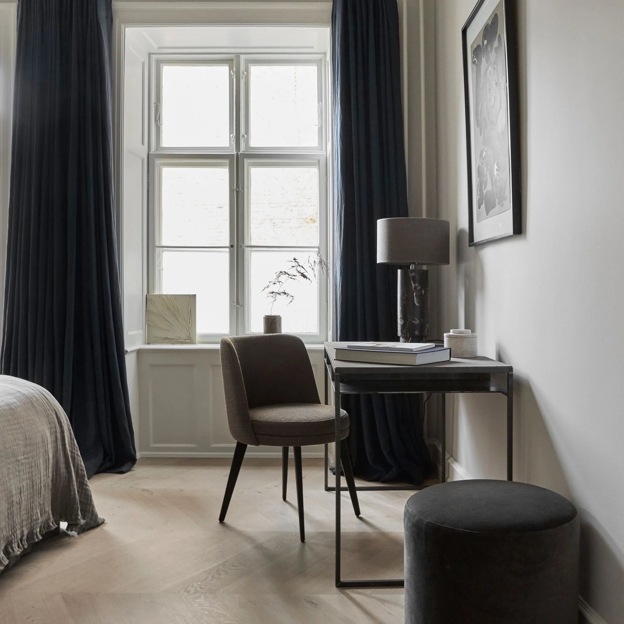 Table lamp AVA | Dark