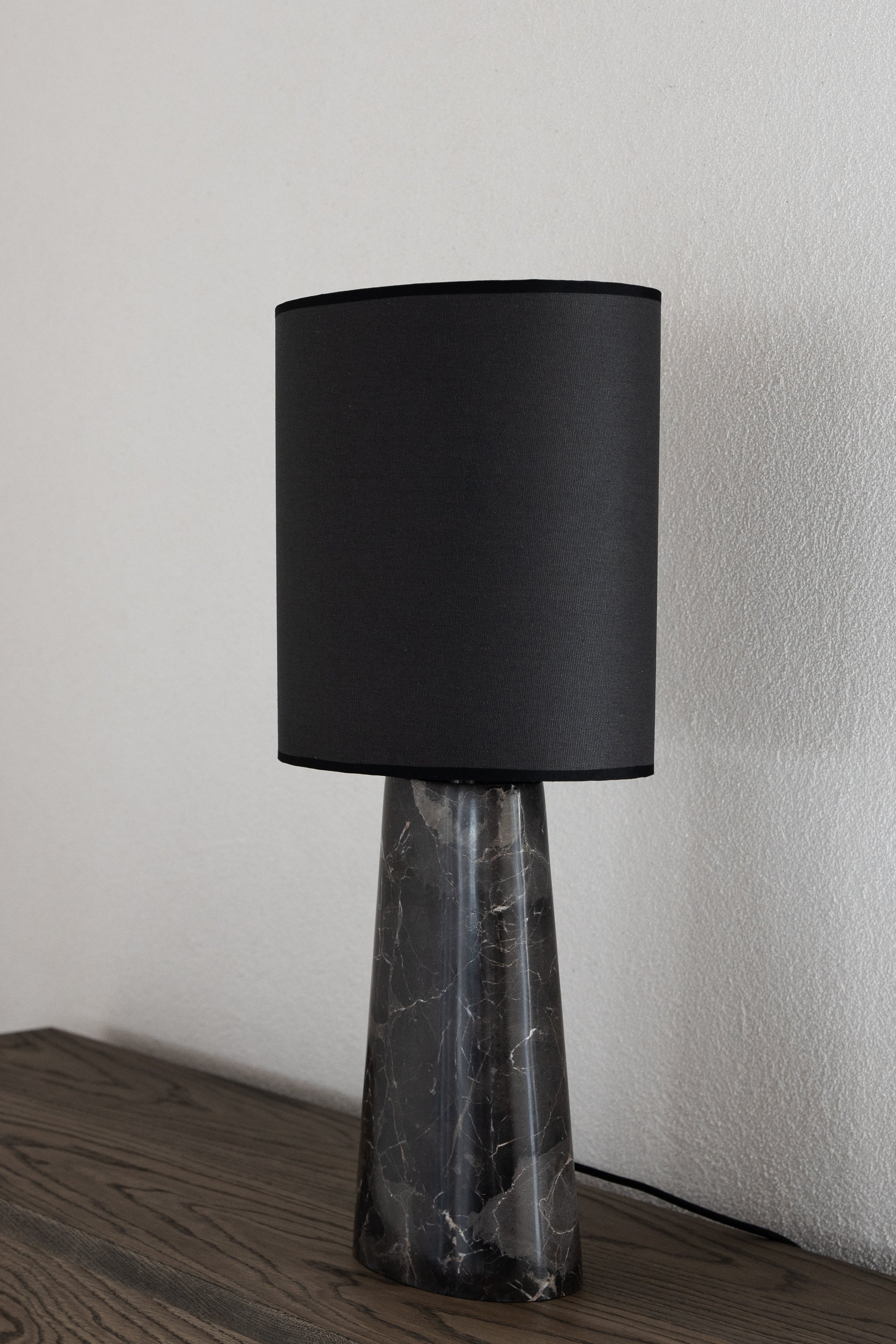 Table lamp | Dark